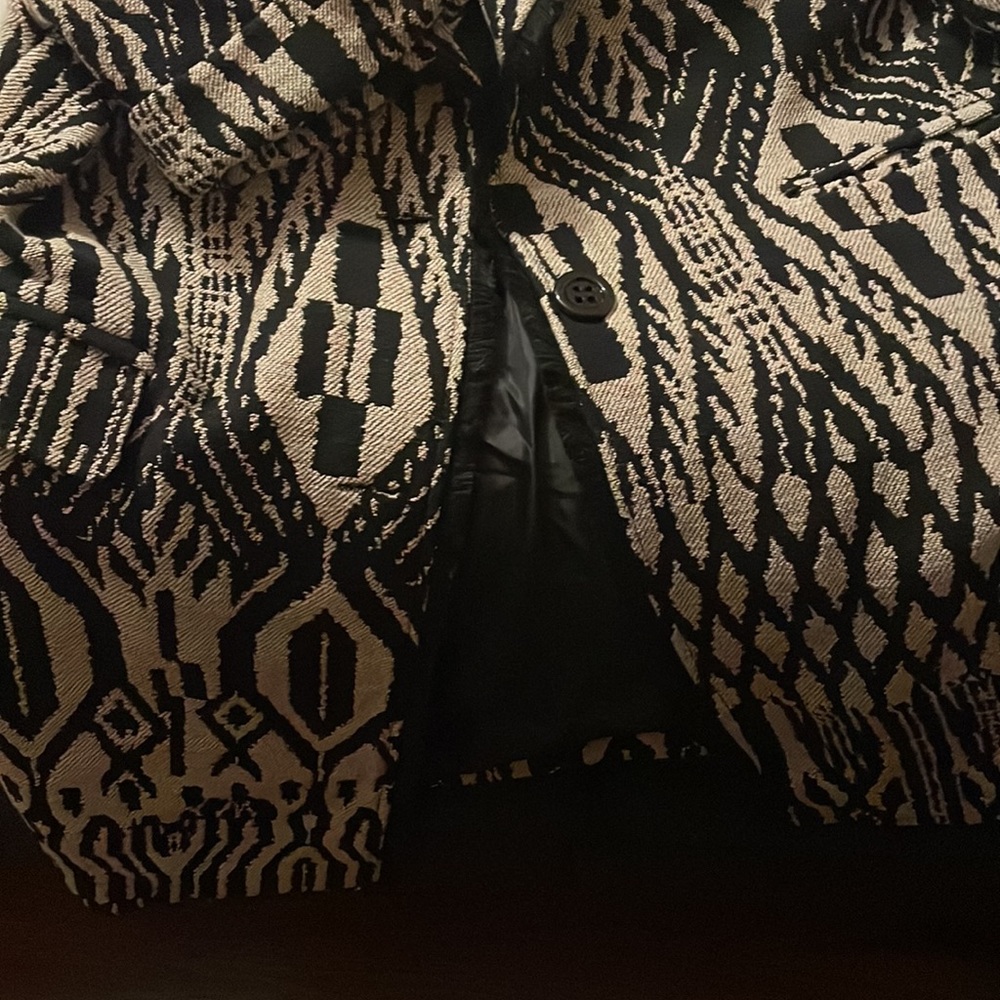 Jacket - Picture 4 of 8